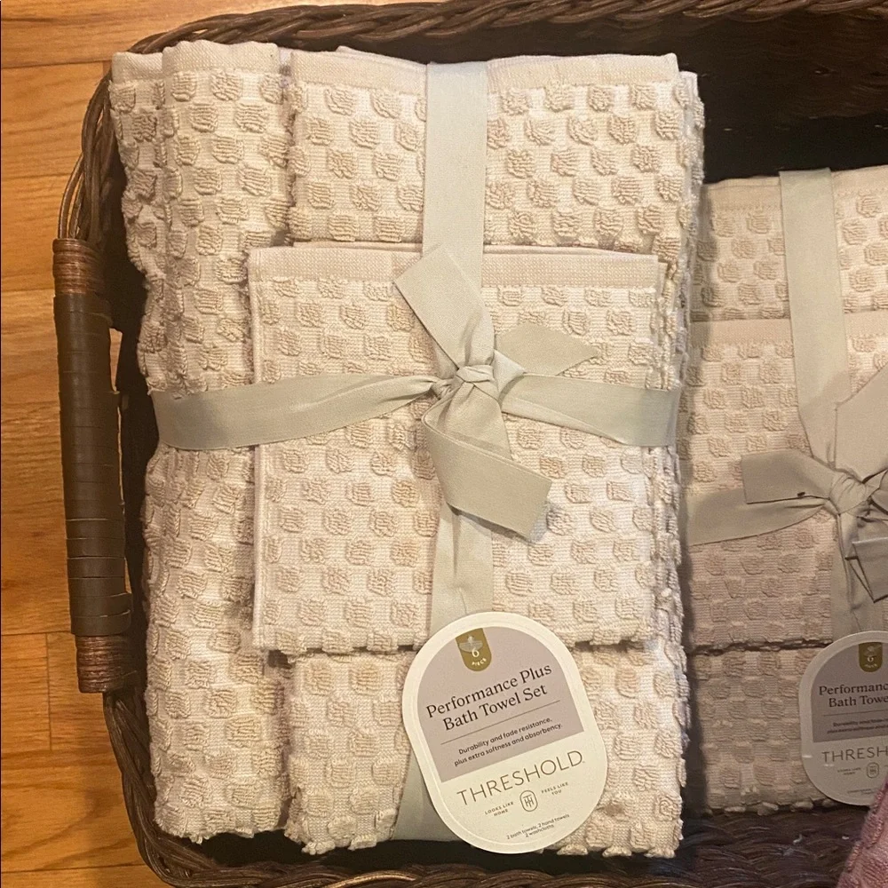 NEW Threshold NWT 6pc Performance Beige Textured Bath Towel Set